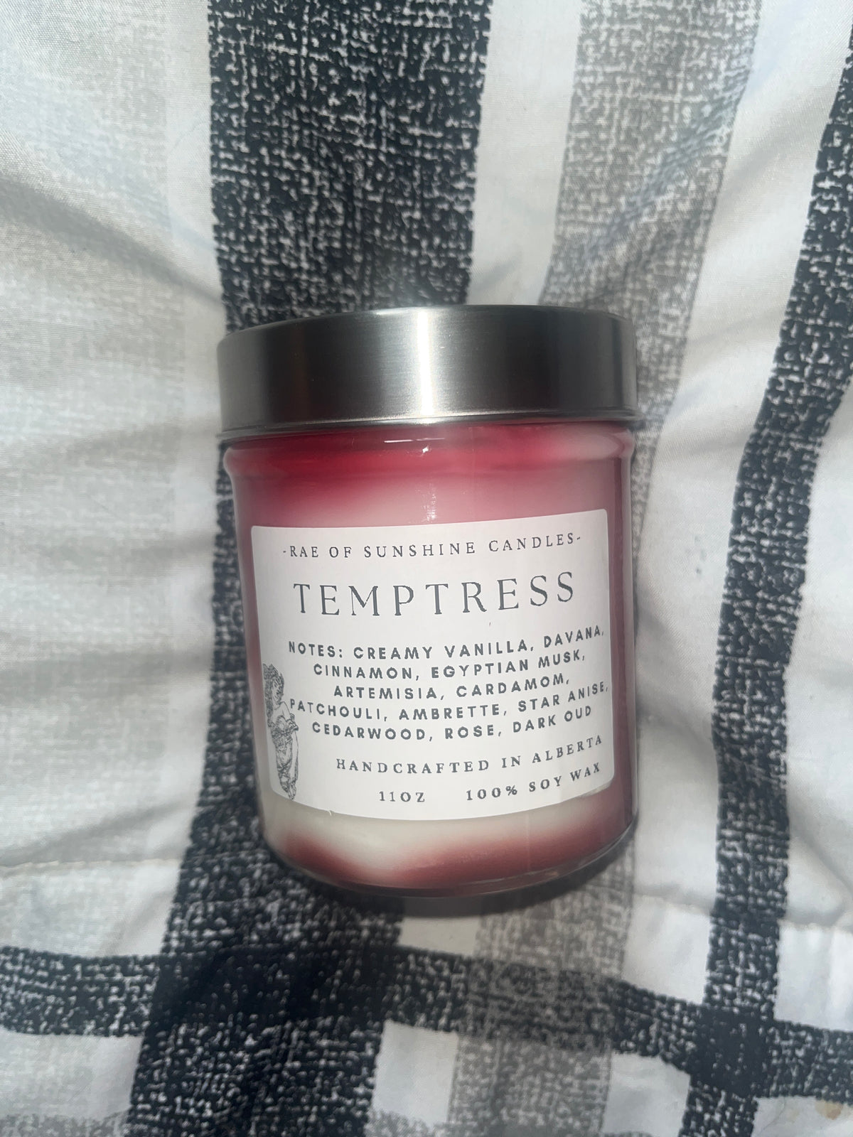 Temptress- 11oz candle