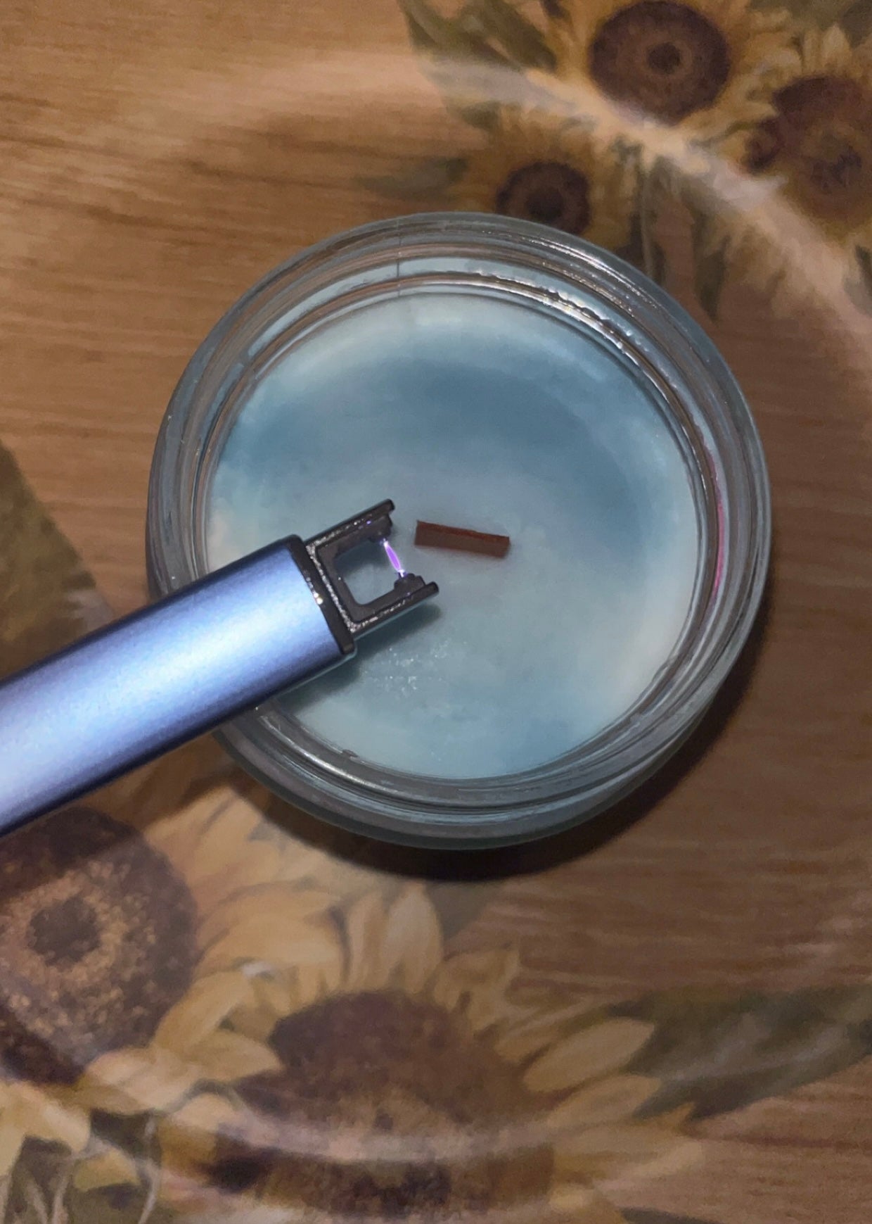 Electric lighter- Blue